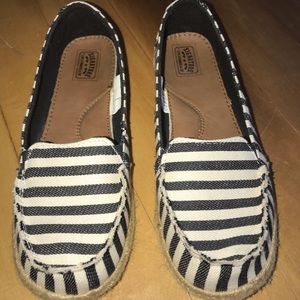 Black and white stripe flats